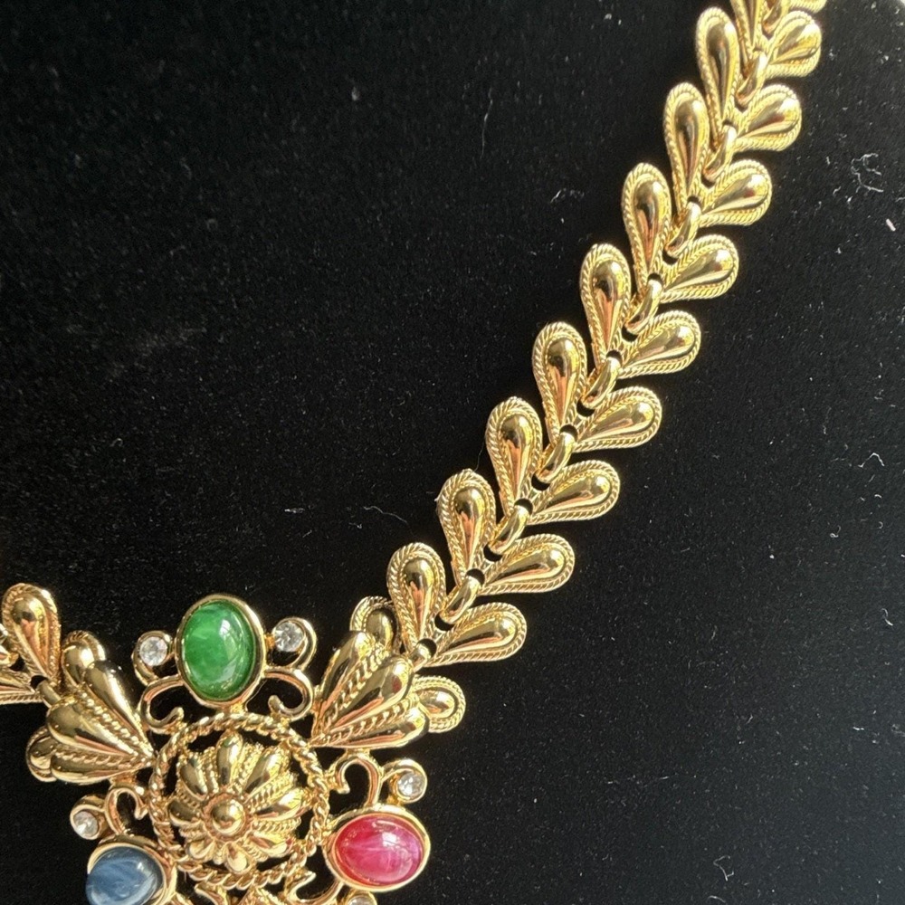 Vintage Trifari TM Signed Moghul Multicolor Cabochon Gold Tone Necklace - Picture 6 of 11